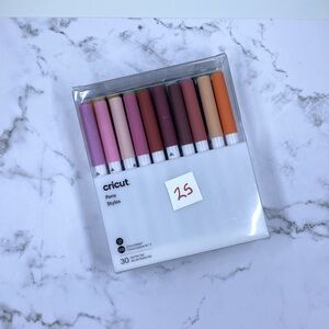 Cricut Gel Pen Set (item 25)
